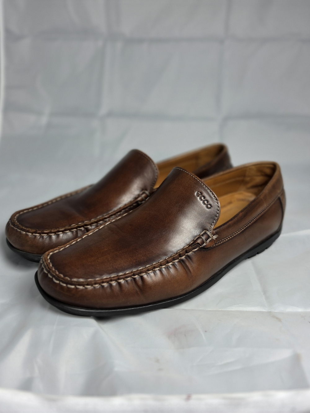 ECCO Classic Moc 2.0 Leather Driving Loafers in Brown